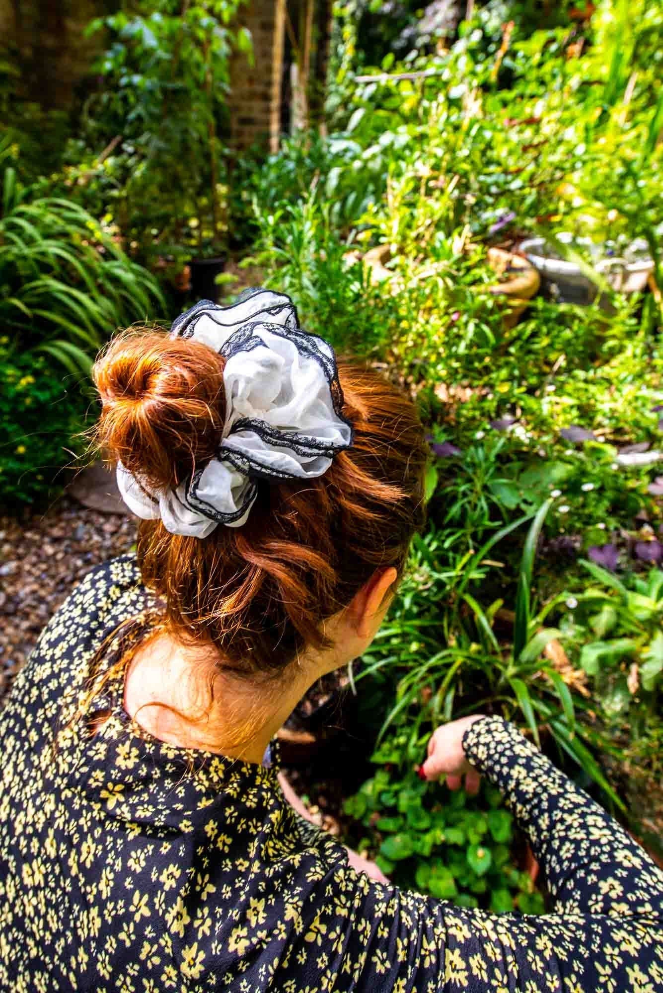 XL White and Black Chiffon-Lace Chic Scrunchie