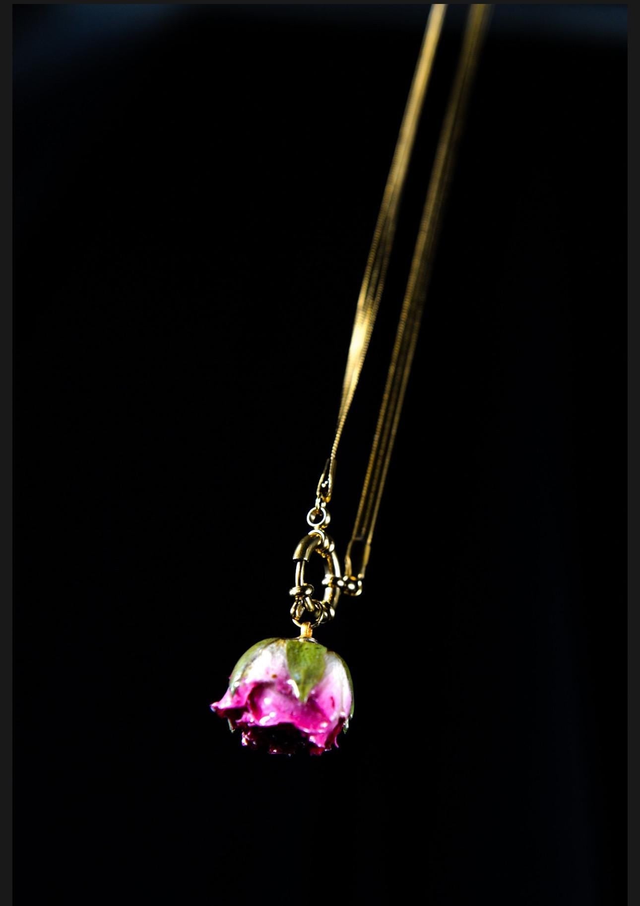Enchanting 'Rose-Red' Gold Played Choker With Real Rosebud Charm