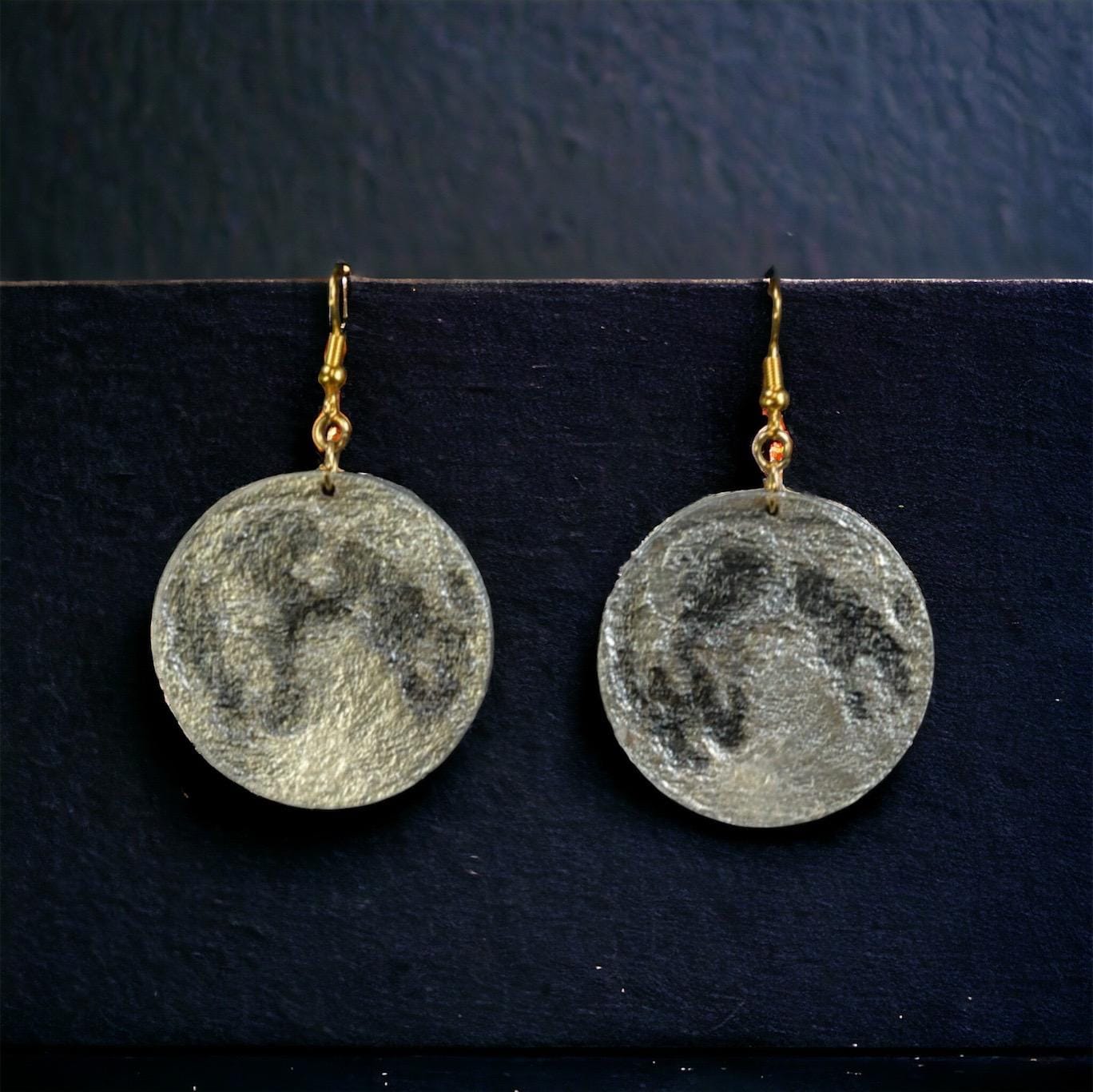 Stunning Wooden ‘Wolf Moon’ Dangling Earrings