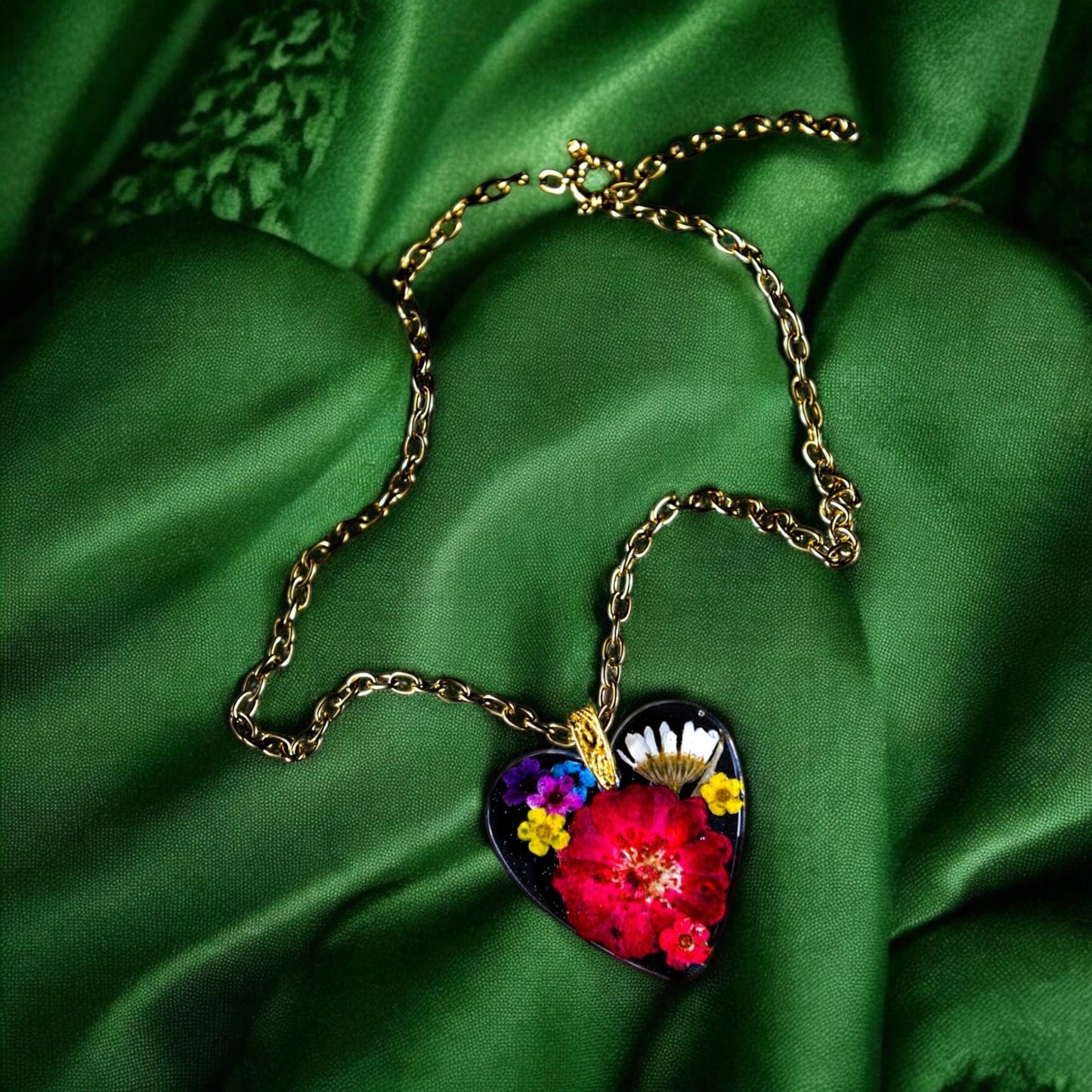 Preserved Flowers Heart Pendant Chain Necklace